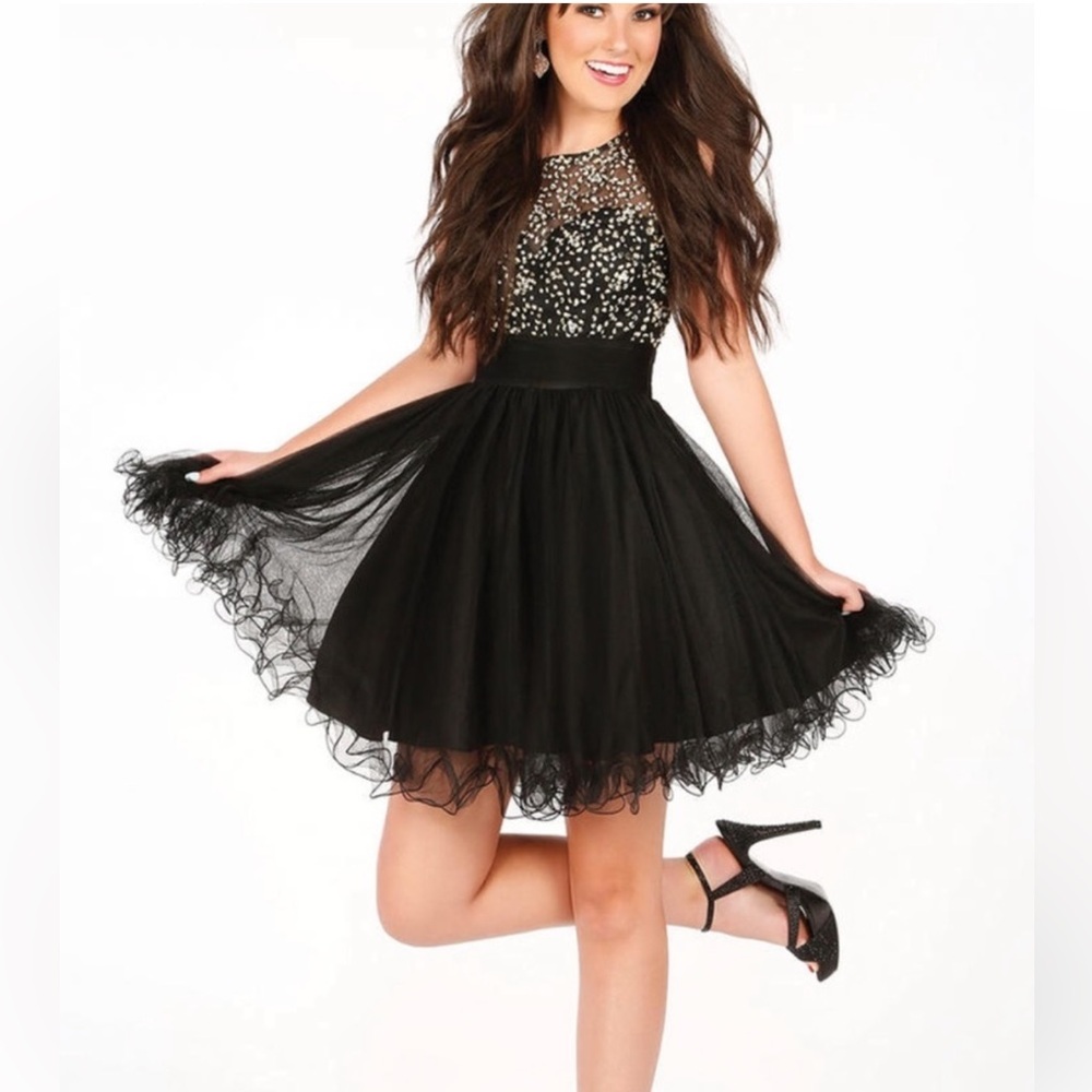 NWOT Mon Cheri Tulle Beaded Dress Sz 0